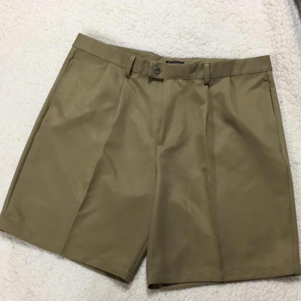 Final Dockers tan shorts 38 waist dress shorts